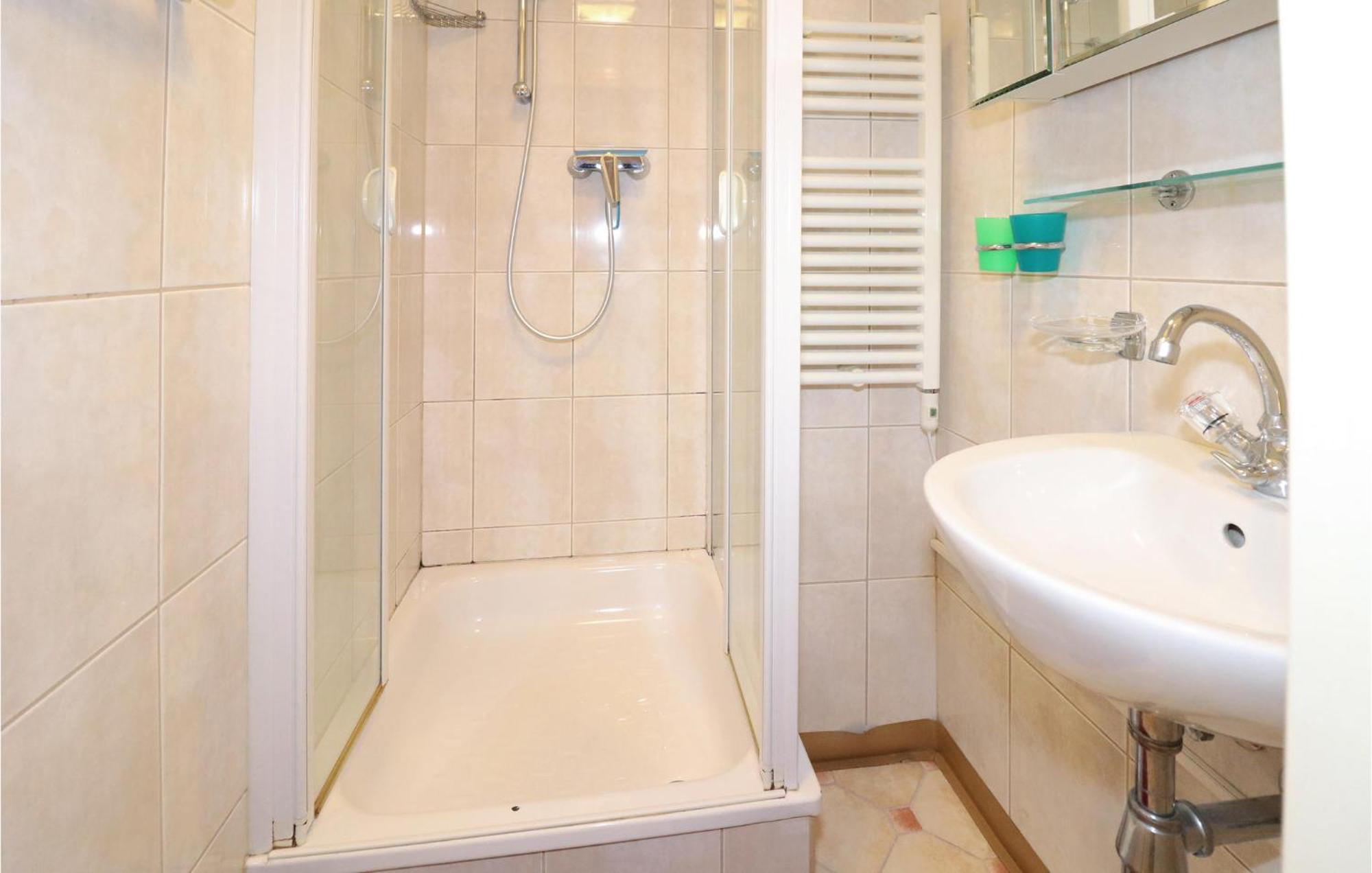 Ferienwohnung Mit Seeblick Aldrans Exteriör bild