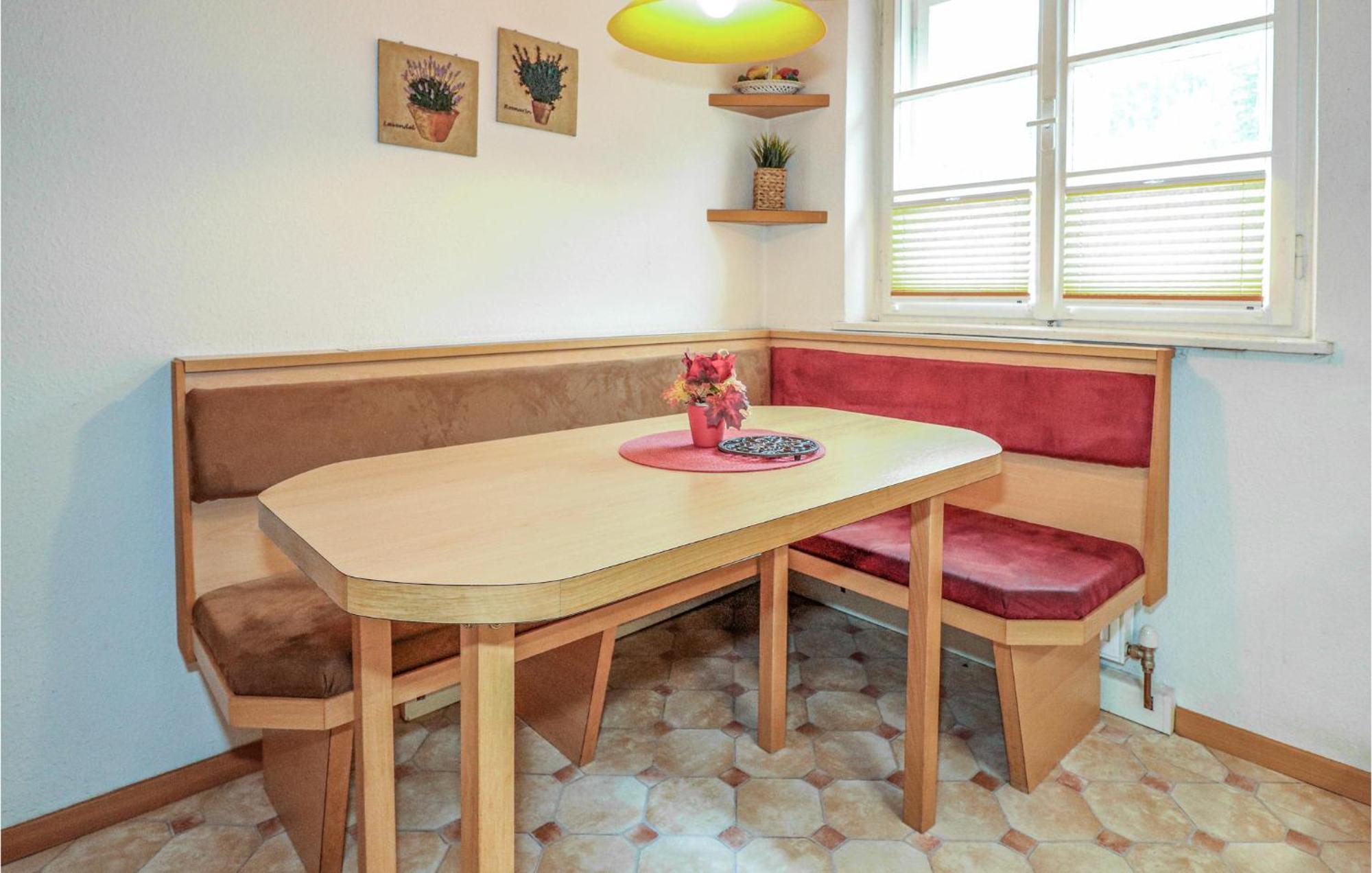 Ferienwohnung Mit Seeblick Aldrans Exteriör bild