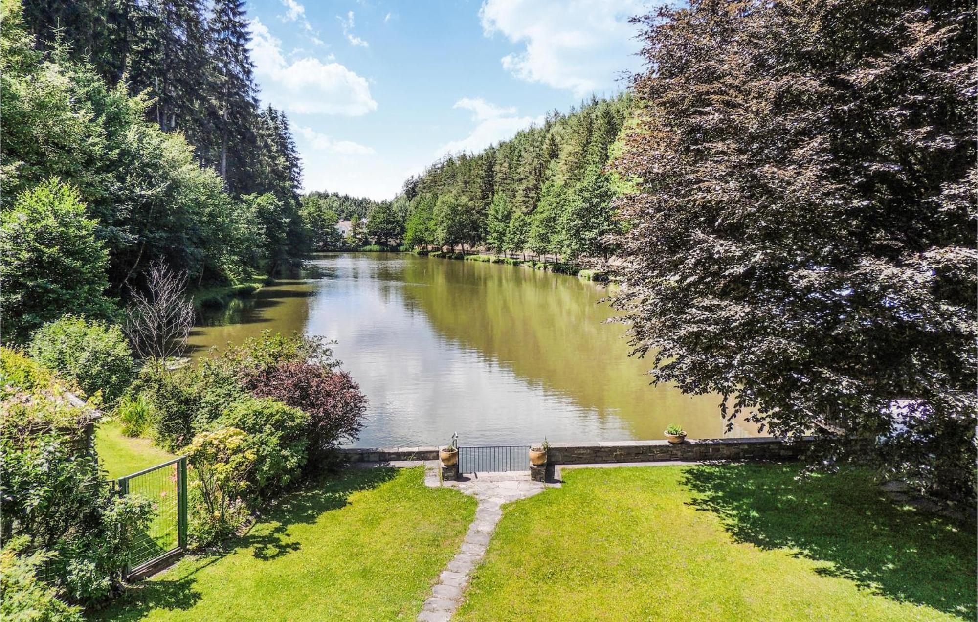 Ferienwohnung Mit Seeblick Aldrans Exteriör bild